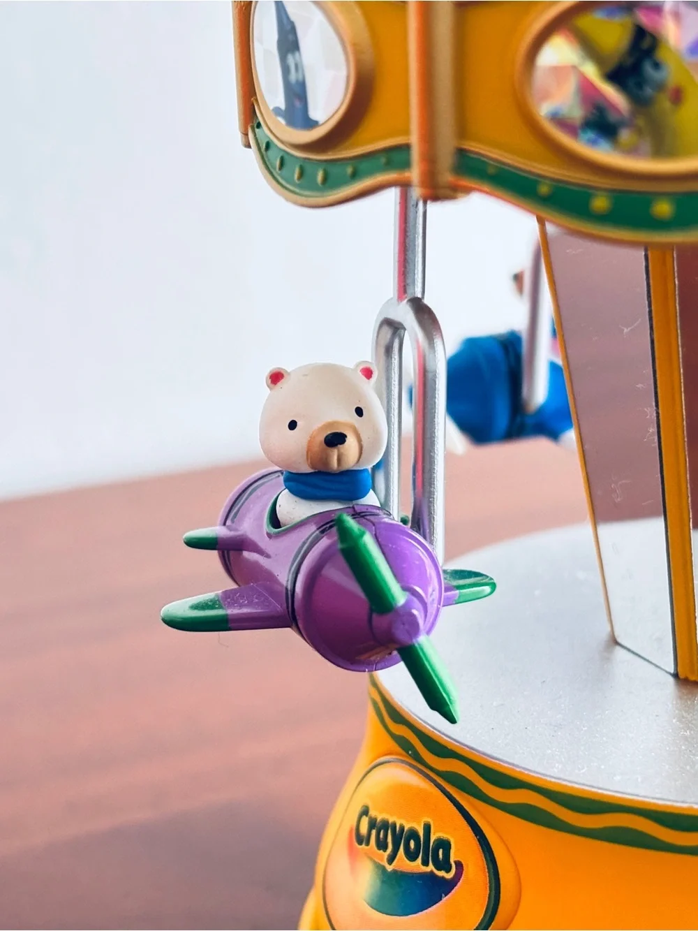 Hallmark & Crayola Carousel Keepsake Ornament 2018 - Pristine TESTED